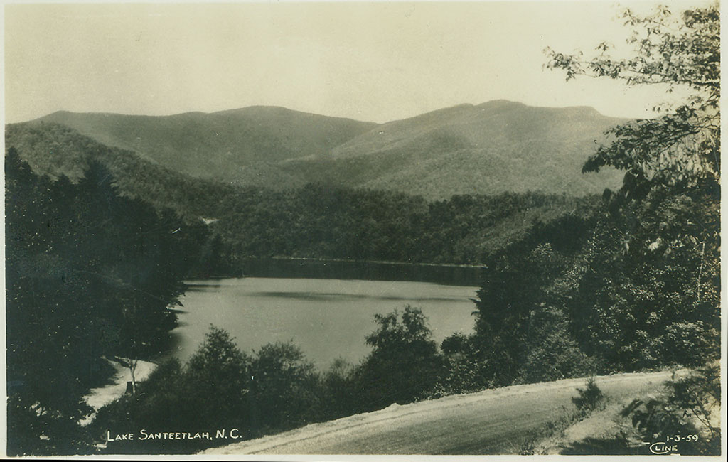 Lake Santeetlah with US129 c1935