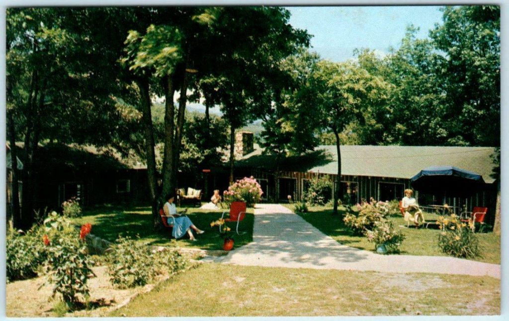 Lake in the Sky Lodge 1960s postcard.