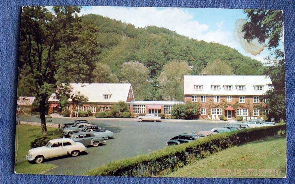Tapoco Lodge postcard circa 1955.